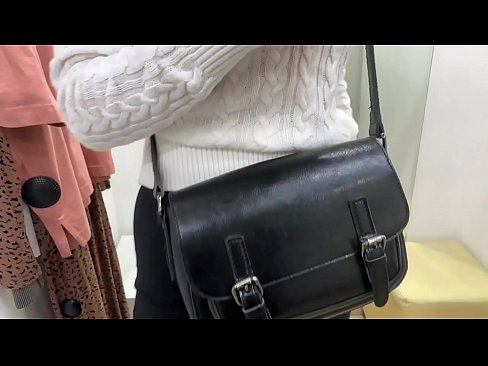 ❤️ Masturbación pública de la joven zorra FeralBerry con un consolador en el probador ☑ Porno ruso en es.amourpassionfever.ru ❌️